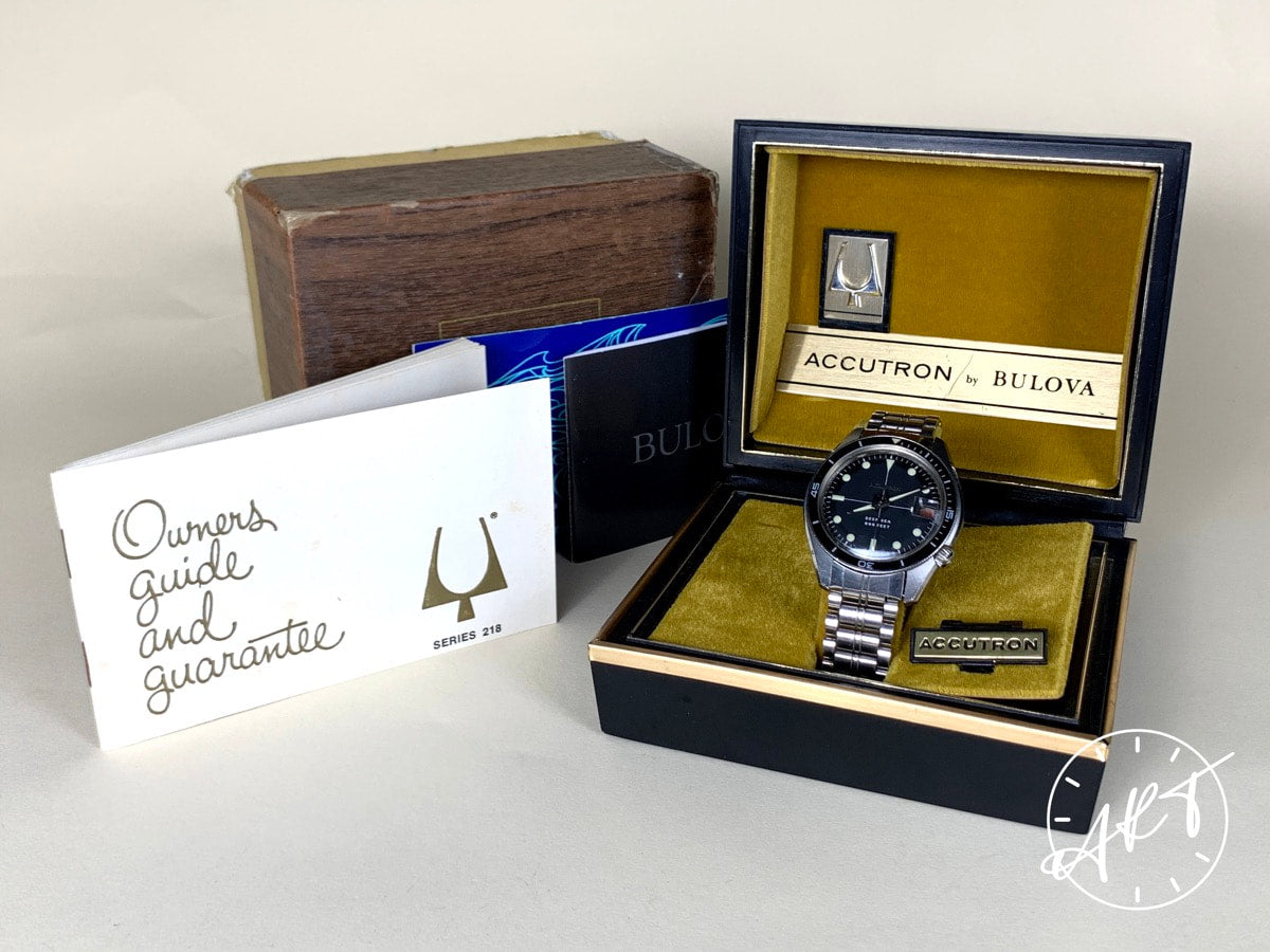 Vintage 1968 Accutron Deep Sea 666 Feet Black Dial SS Tuning Fork Watch w/ B&P