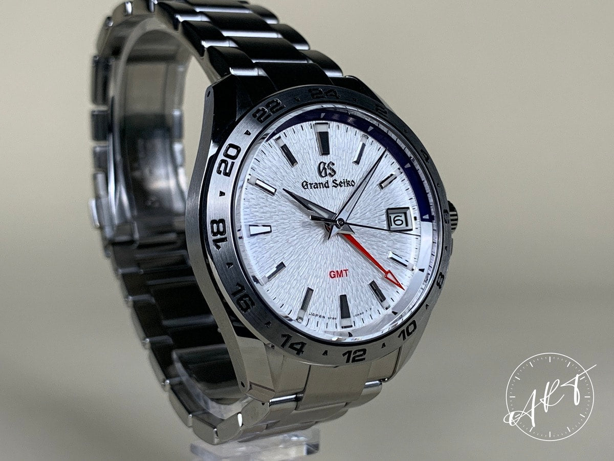 NEW Grand Seiko Sport Silver Dial SS Quartz Shinjuku Isetan Ltd Watch SBGN017 BP