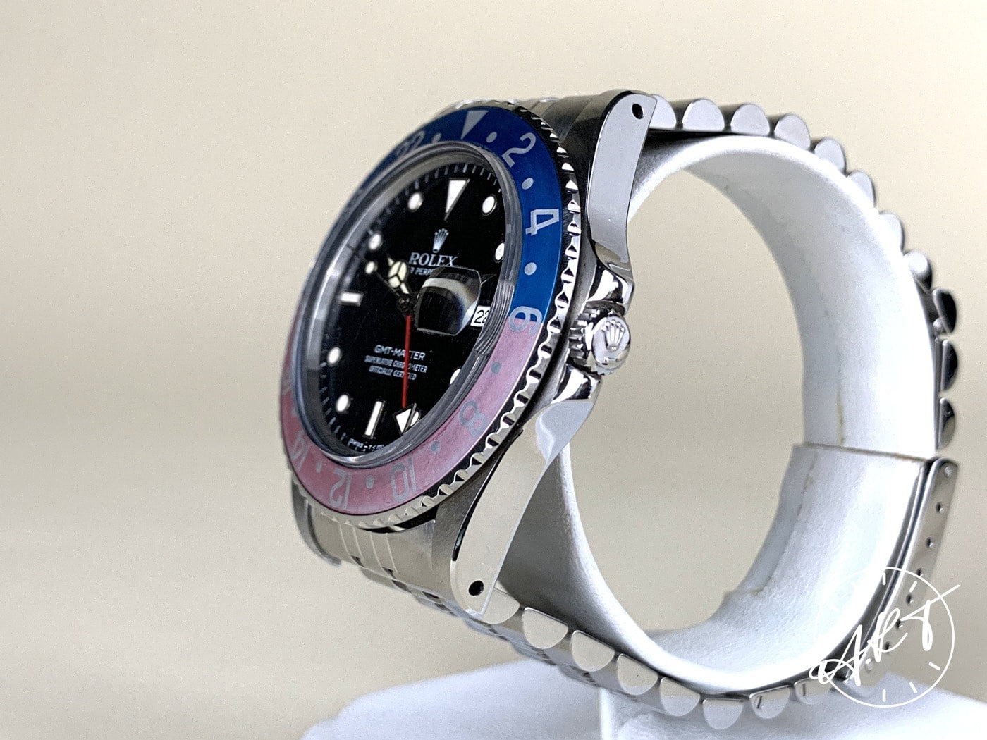 1980s Rolex GMT-Master Fuchsia Bezel Black Dial SS Auto Pilot Watch 16750
