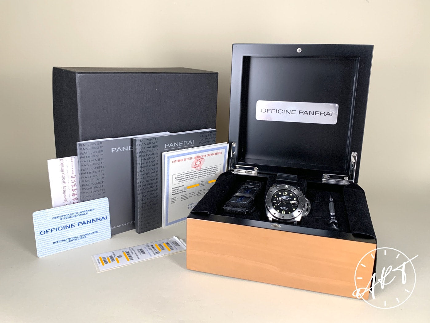 Panerai PAM 243 Luminor Submersible 1950 Black Dial SS Diver Watch PAM00243 BP