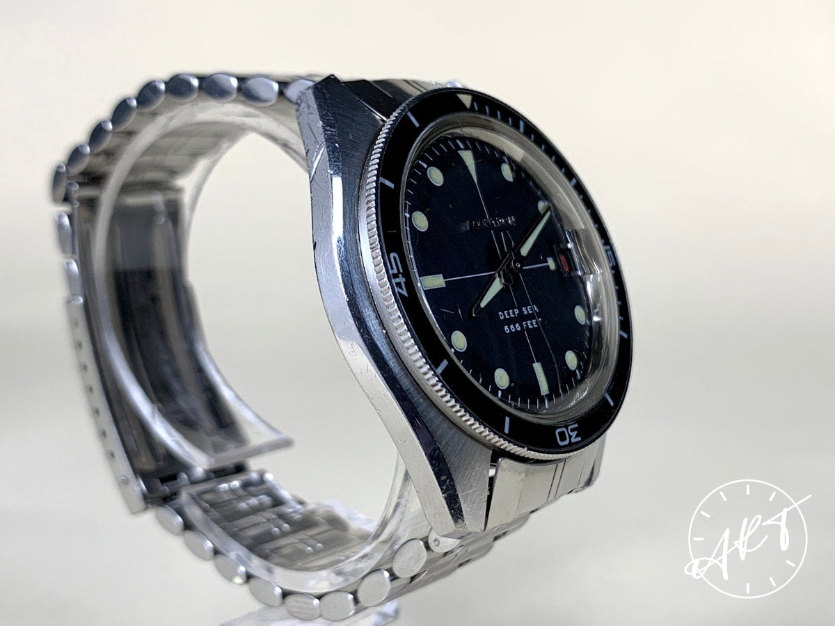 Vintage 1968 Accutron Deep Sea 666 Feet Black Dial SS Tuning Fork Watch w/ B&P