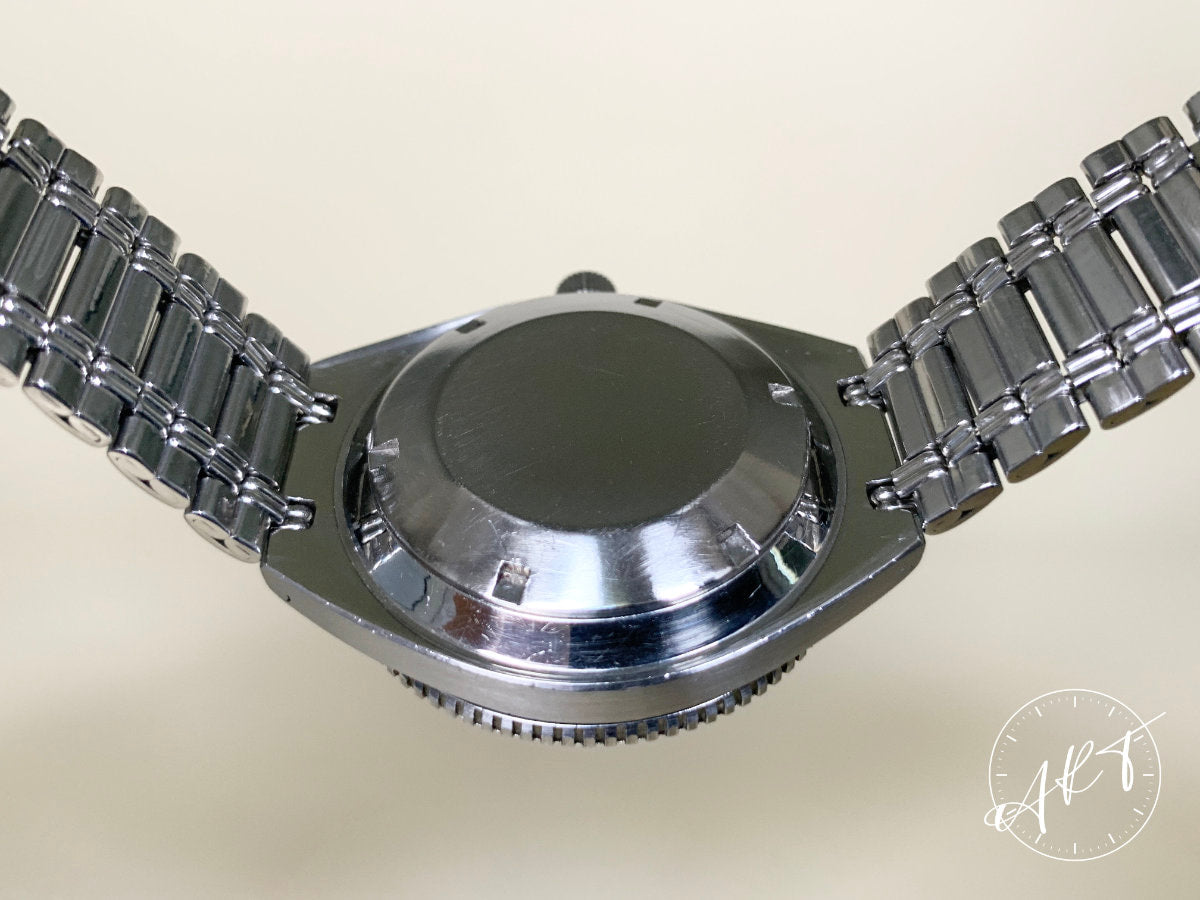 Vintage Universal Genève Unisonic-Sub Red Dial Stainless Steel Tuning Fork Watch