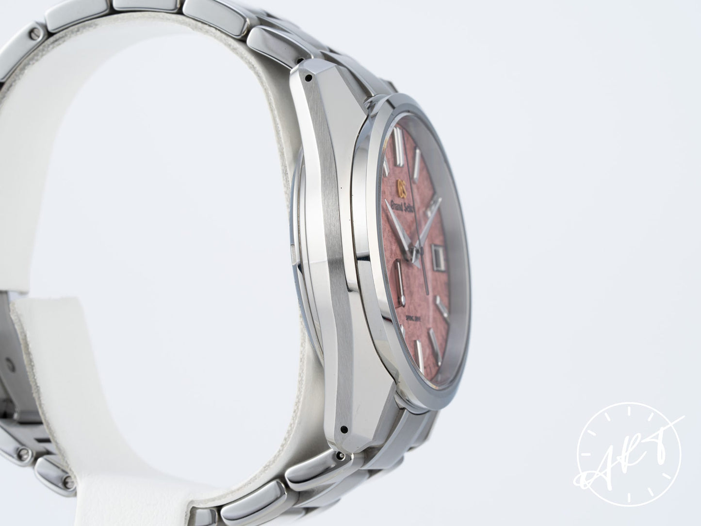 Grand Seiko Heritage Pink Kirazuri Dial Spring Drive US 300 Pcs Ltd Watch SBGA509 BP