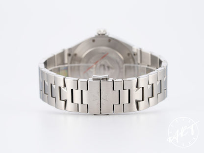 Vacheron Constantin Overseas Silver Dial Stainless Steel Auto Watch 47040 w/ B&P