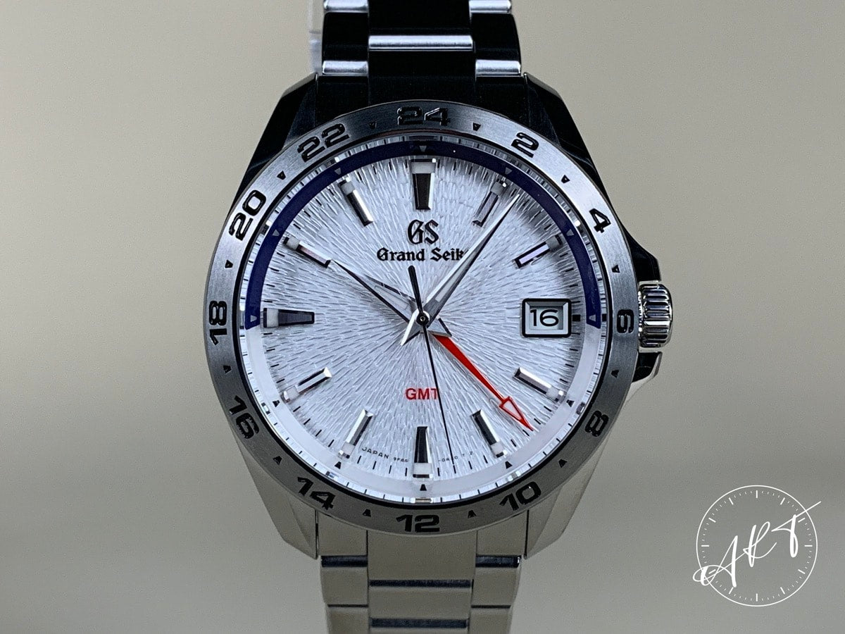 NEW Grand Seiko Sport Silver Dial SS Quartz Shinjuku Isetan Ltd Watch SBGN017 BP