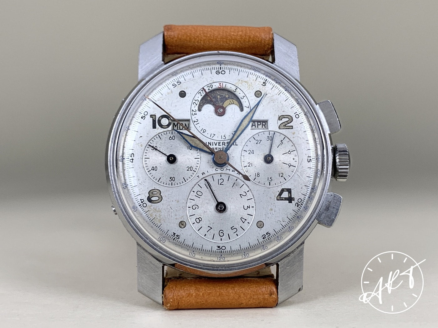 1940s Universal Genève Tri-Compax Triple Date Moonphase FAT LUGS Watch 22259