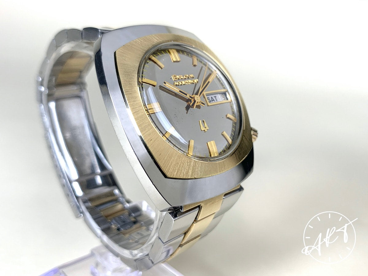Vintage 1974 Accutron Day-Date Silver Dial Gold Plated SS Tuning Fork Watch