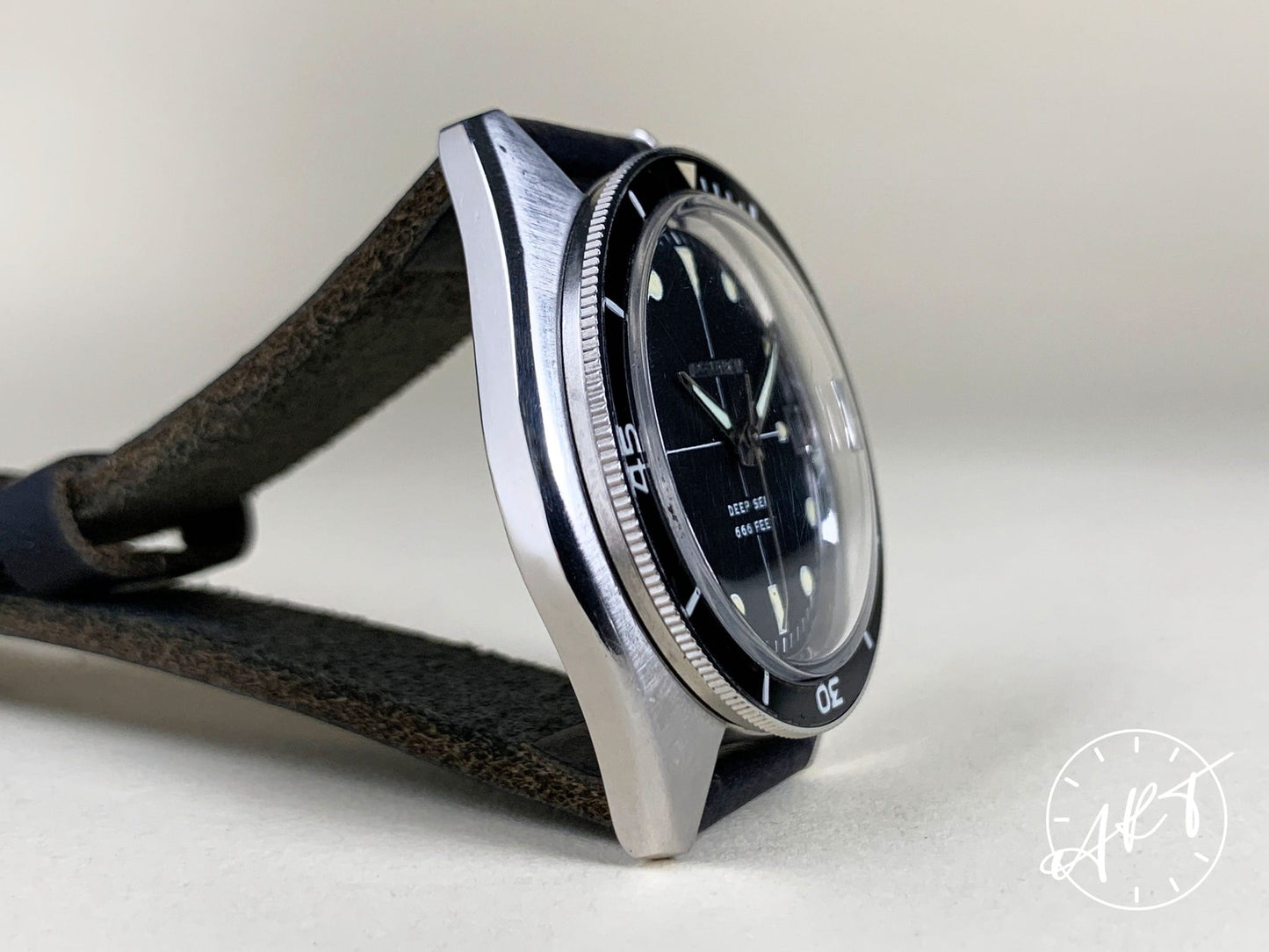 Vintage 1970 Accutron Deep Sea 666 Feet 218 Black Dial SS Tuning Fork Watch BP