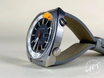 Vintage 1970s Accutron Deep Sea 666 Feet Multicolor Dial SS Tuning Fork Watch