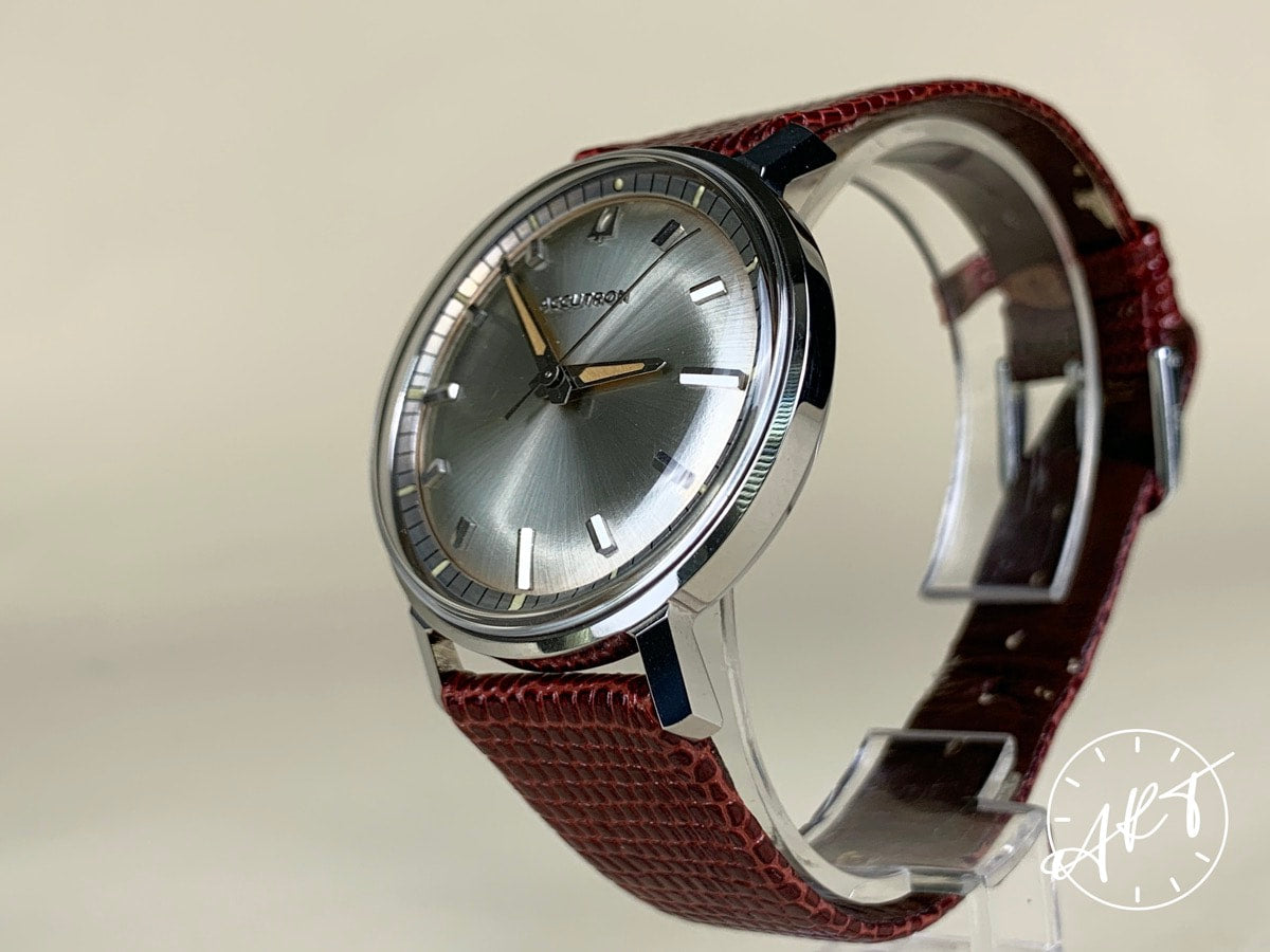 NOS 1966 Accutron Hidden Spaceview Champagne Dial Tuning Fork Watch