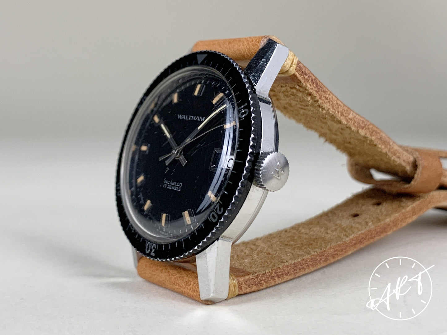 Vintage Waltham 17 Jewels Black T Dial Stainless Steel Manual Wind Watch
