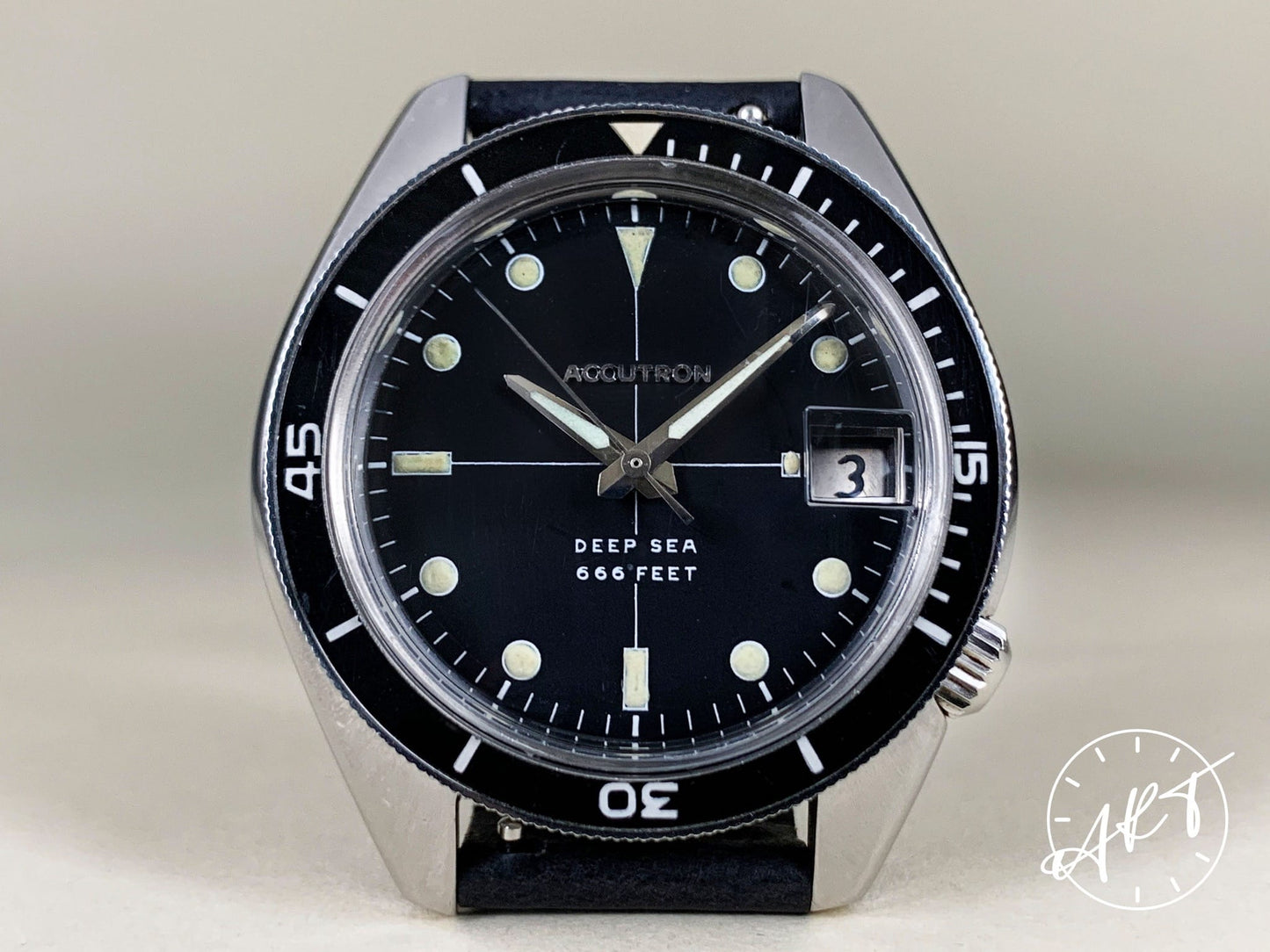 Vintage 1970 Accutron Deep Sea 666 Feet 218 Black Dial SS Tuning Fork Watch BP