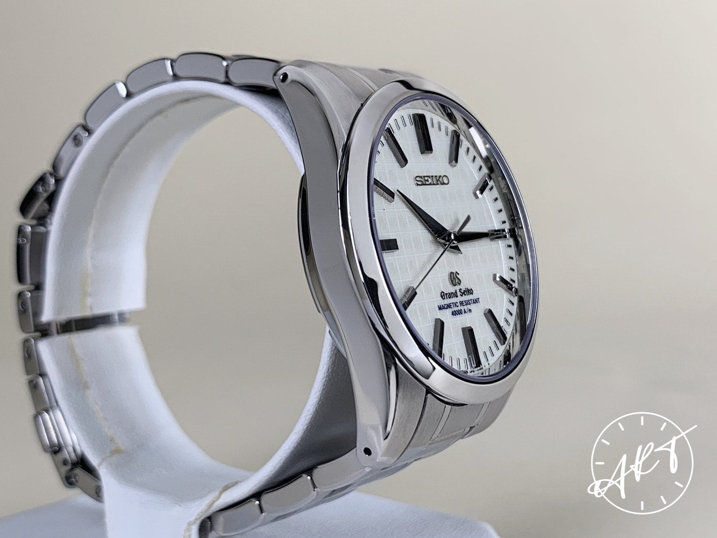 Grand Seiko 40000 A/M Magnetic-Resistant Silver Dial Quartz Watch w/Box